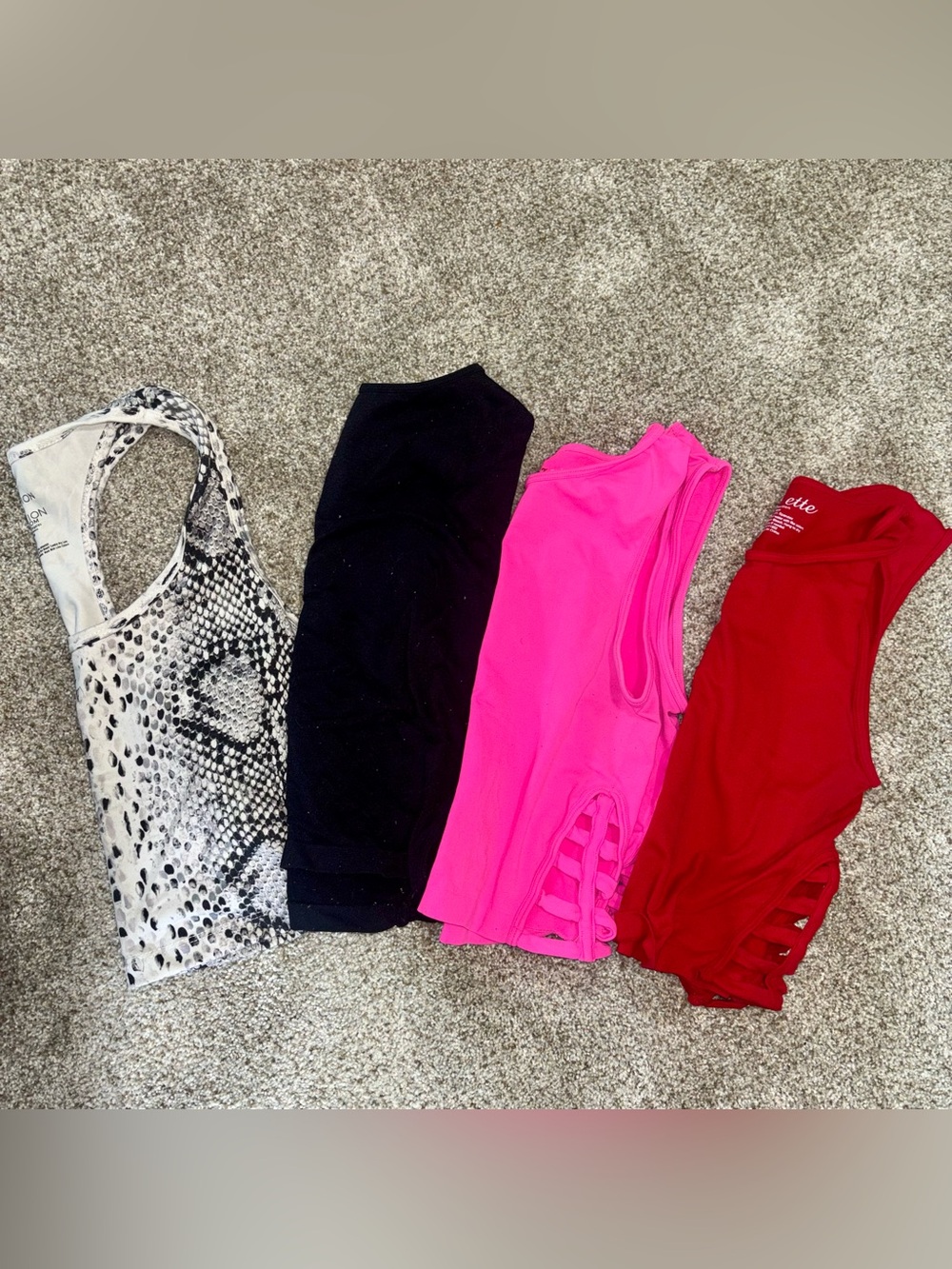 Women’s crop tanks